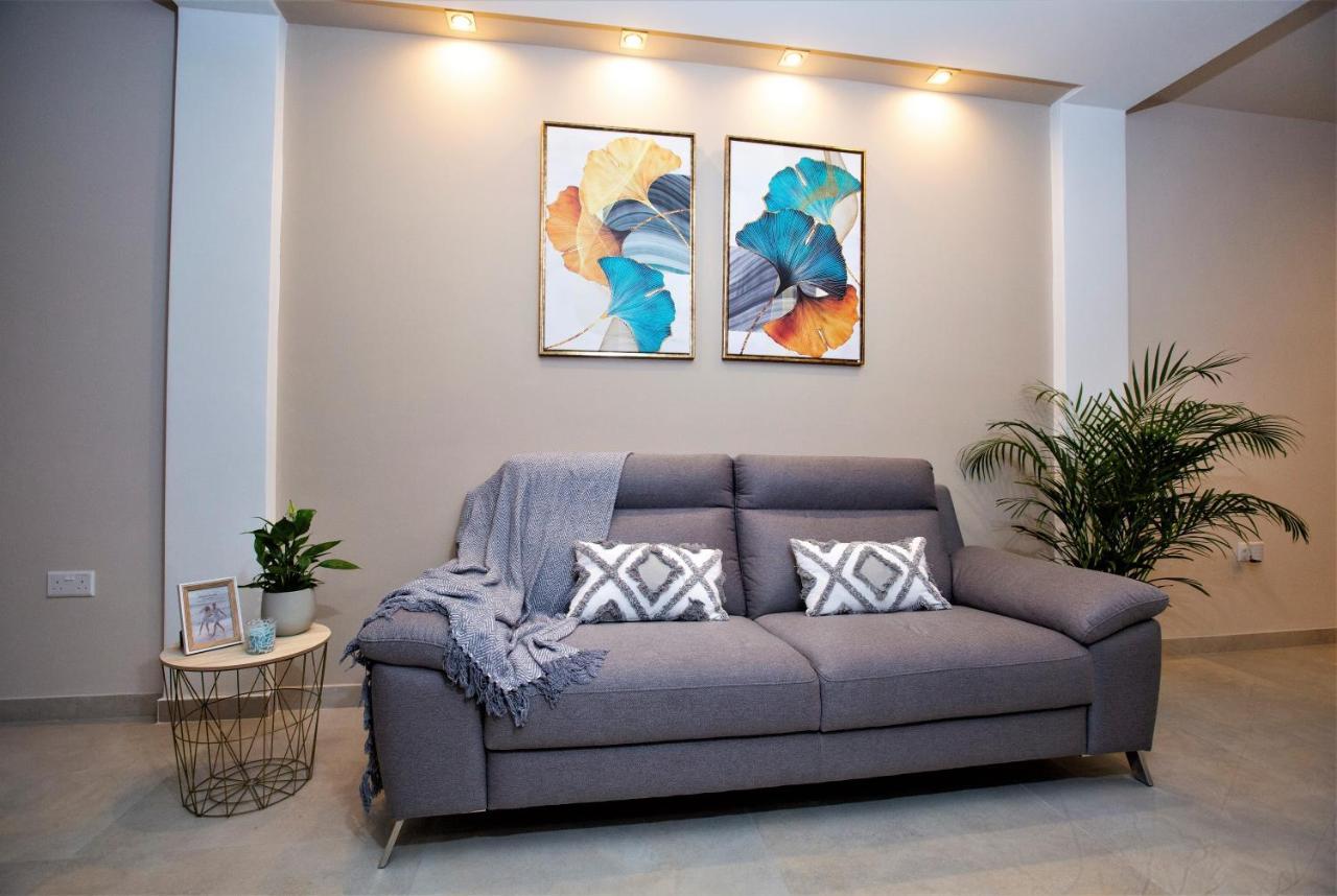 Honeycomb Designer Apartment St. Paul's Bay Exterior photo