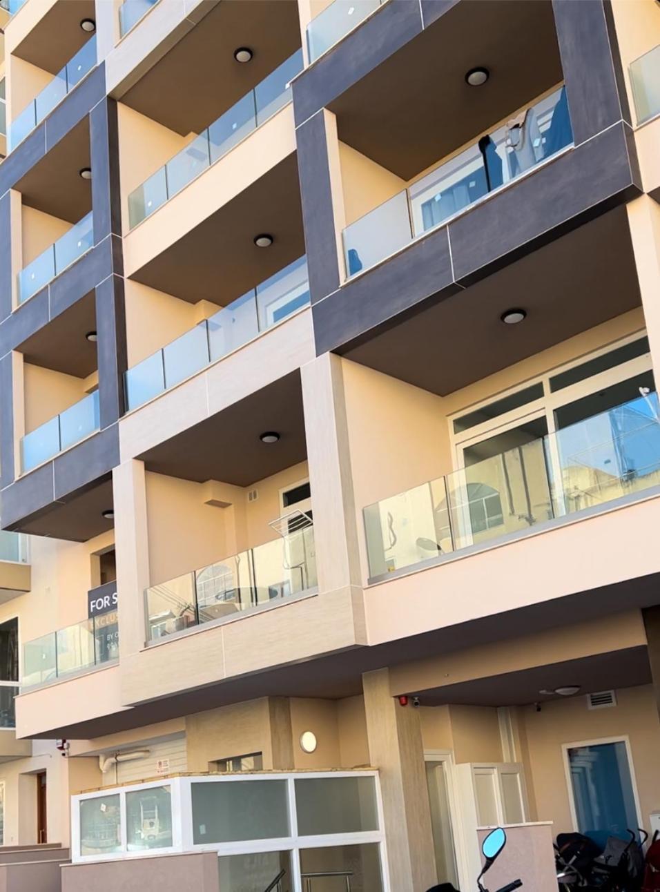 Honeycomb Designer Apartment St. Paul's Bay Exterior photo